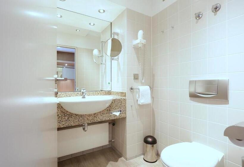 Lindner Hotel Dusseldorf Airport, Part Of Jdv By Hyatt