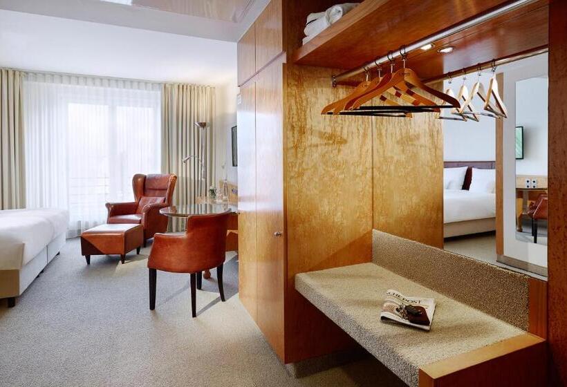 Lindner Hotel Dusseldorf Airport, Part Of Jdv By Hyatt