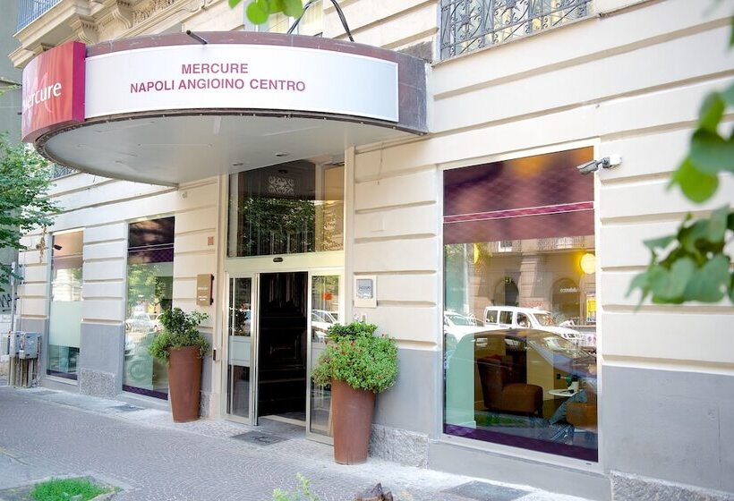 בית מלון כפרי Mercure Angioino Napoli Ctr