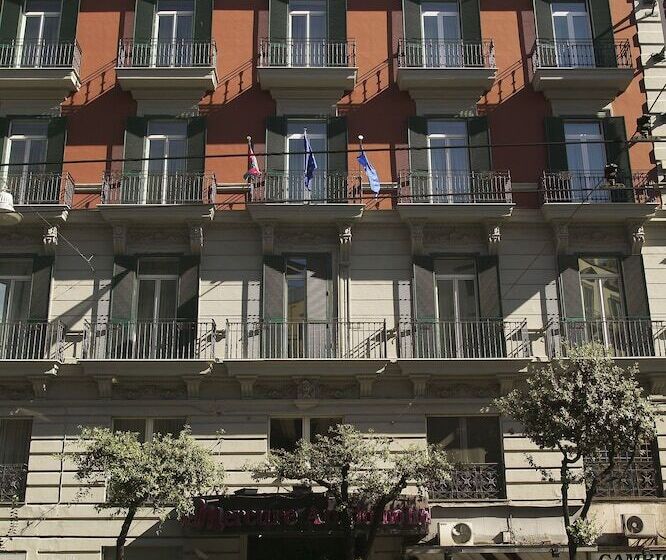 Fotos del hotel Mercure Napoli Centro Angioino:  17