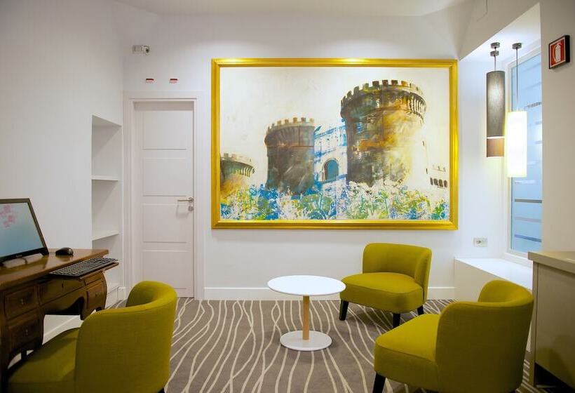 هتل Mercure Napoli Centro Angioino