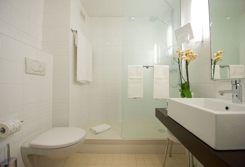 Fotos del hotel Mercure Napoli Centro Angioino:  37