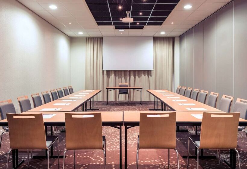 هتل Mercure Compiegne Sud