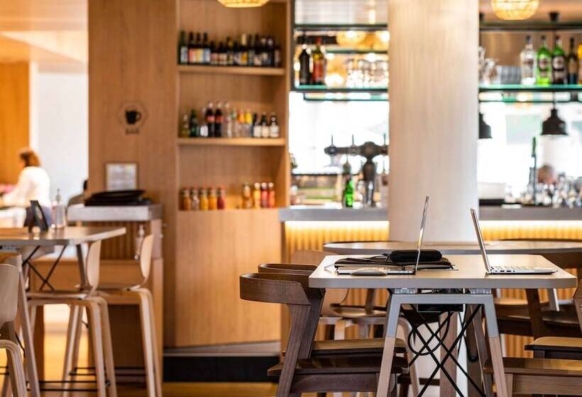 هتل Mercure Compiegne Sud