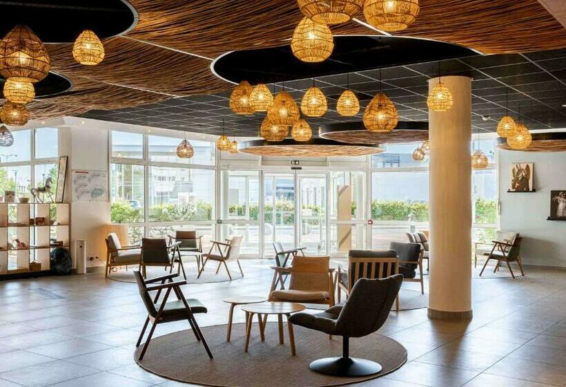 هتل Mercure Compiegne Sud