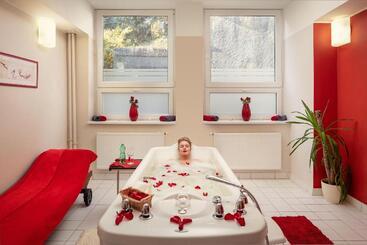 هتل Spa Resort Sanssouci