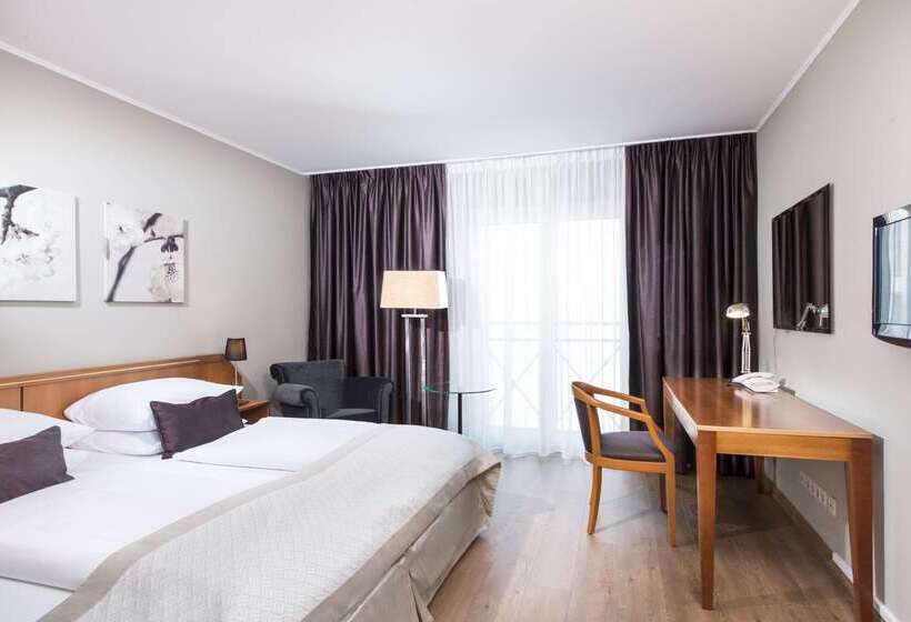 Otel Wyndham Hannover Atrium