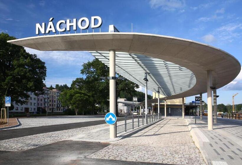هتل Zimní Stadion Náchod