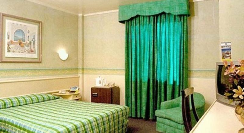 هتل Majestic City Center