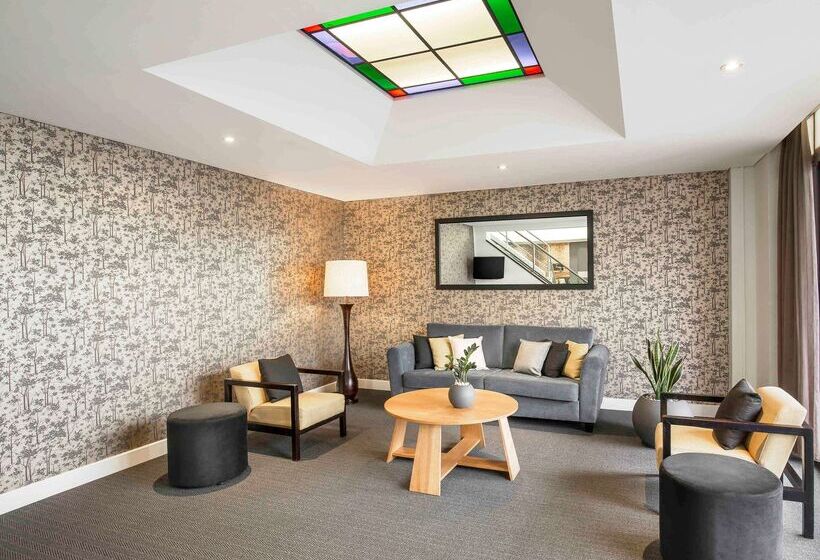 هتل Breakfree Adelaide