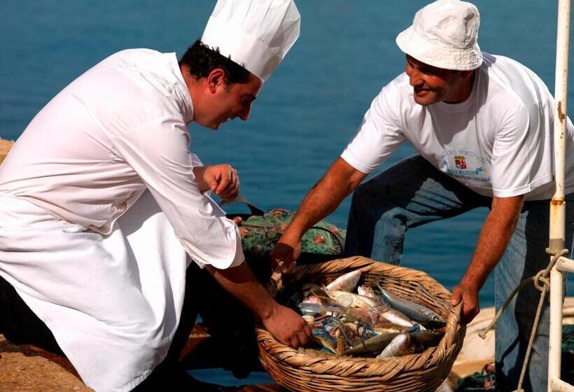 هتل Byblos Sur Mer