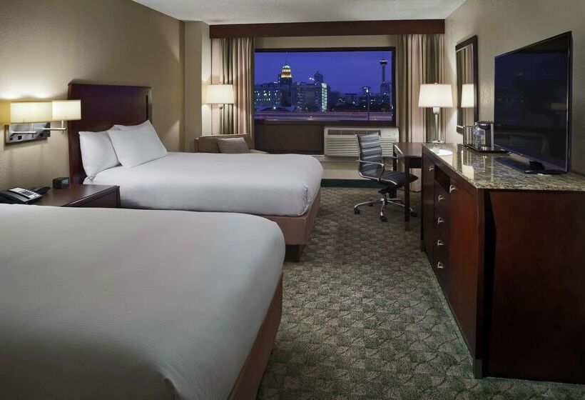 هتل Doubletree By Hilton San Antonio Downtown