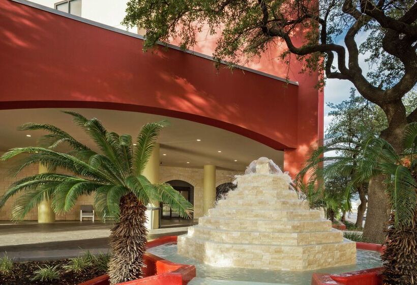 هتل Doubletree By Hilton San Antonio Downtown