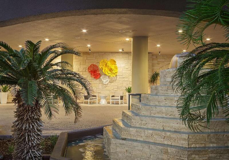 هتل Doubletree By Hilton San Antonio Downtown