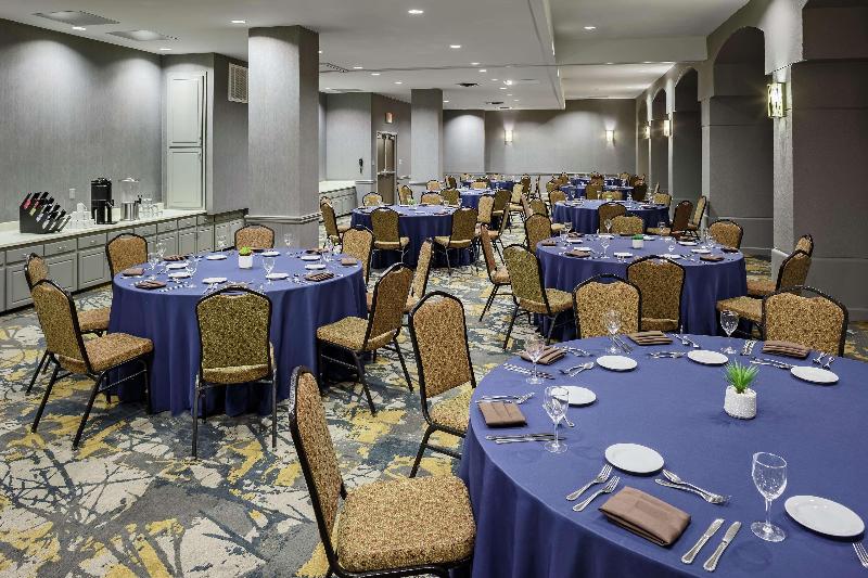 هتل Doubletree By Hilton San Antonio Downtown