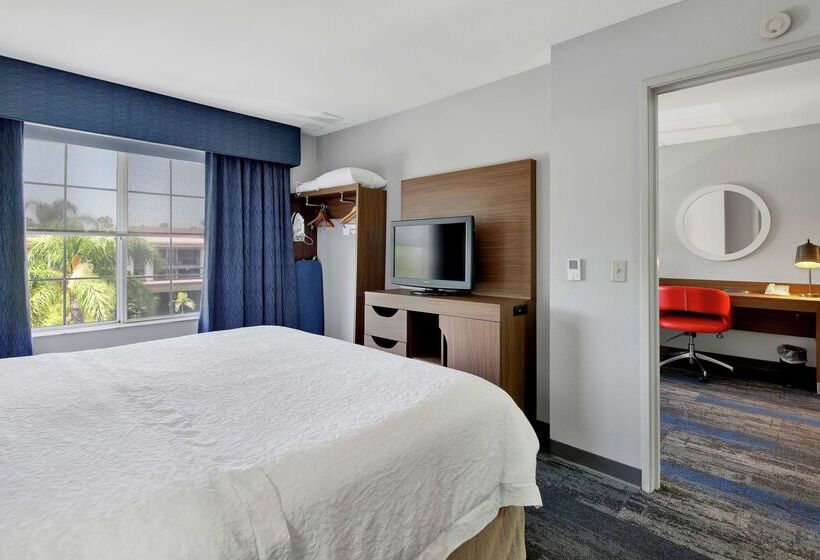 هتل Hampton Inn And Suites Santa Ana/orange County Airport