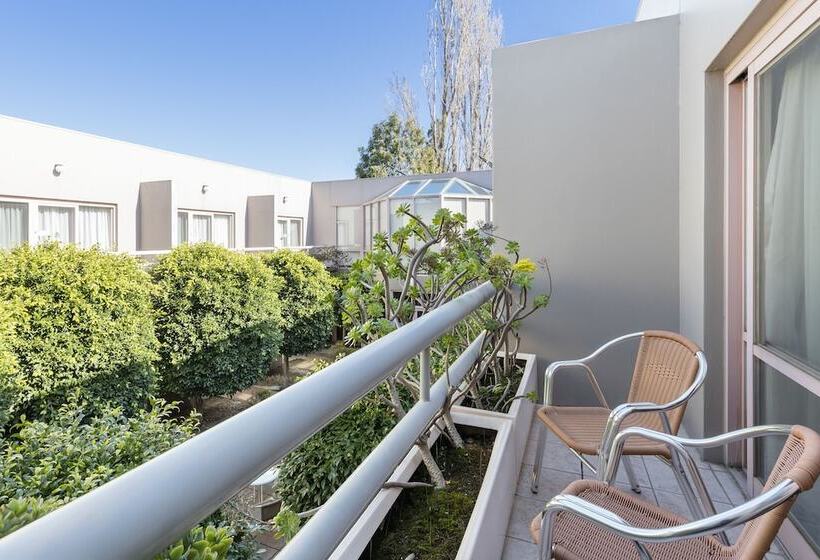 Kimberley Gardens Hotel, Serviced Apartments And Serviced Villas