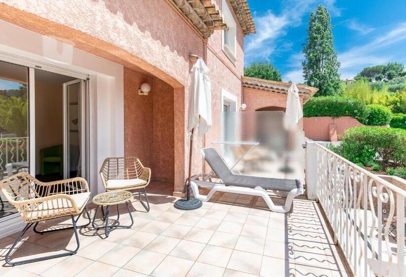 هتل Les Bastides Saint Paul