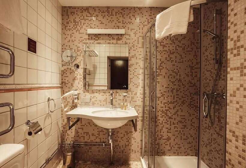 Metropole Hotel By Semarah