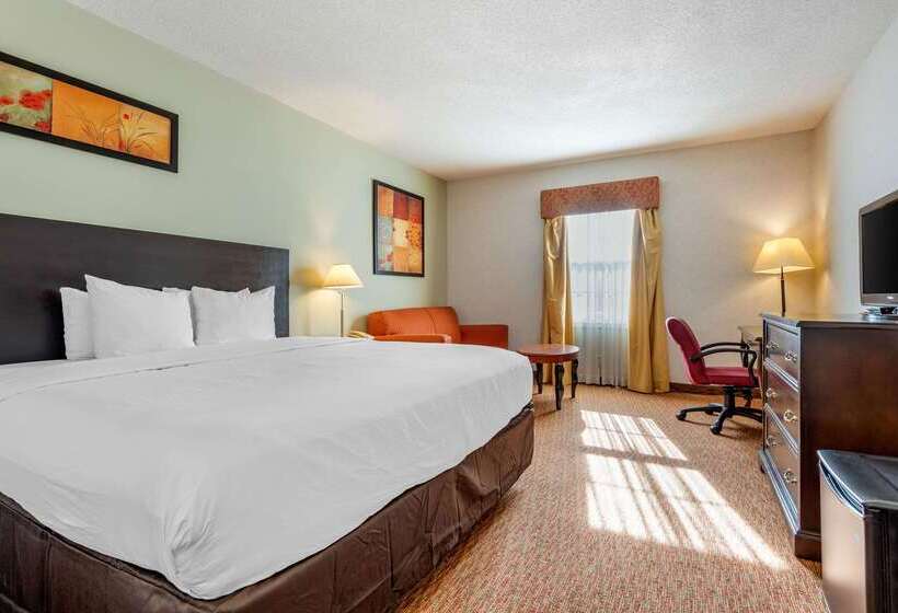 هتل Quality Inn