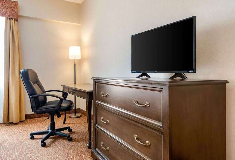 هتل Quality Inn
