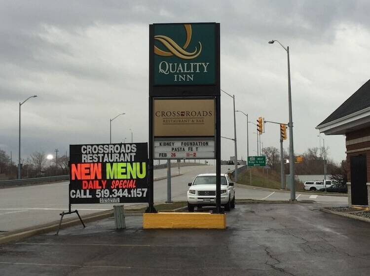 هتل Quality Inn