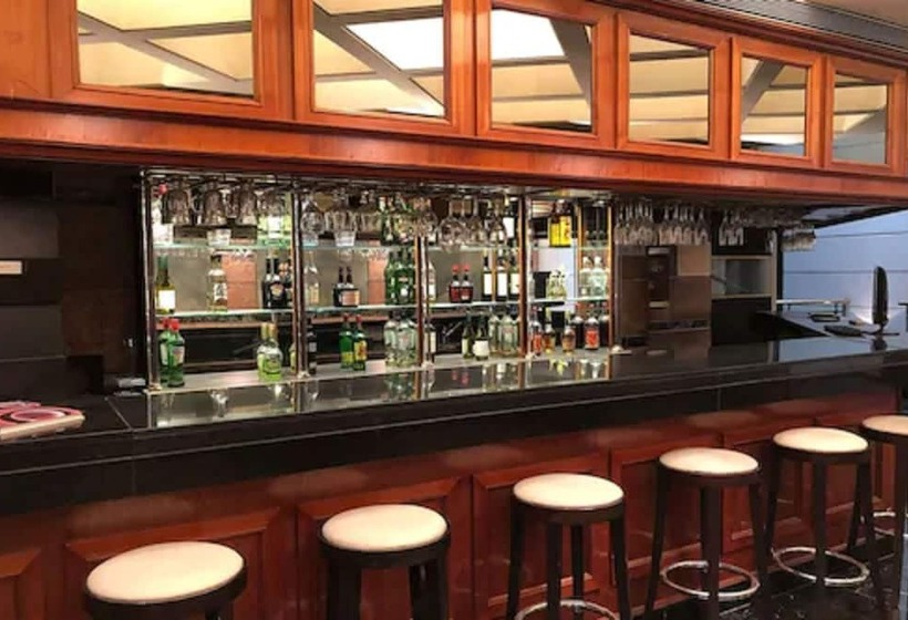 هتل Ramada By Wyndham Buenos Aires Centro