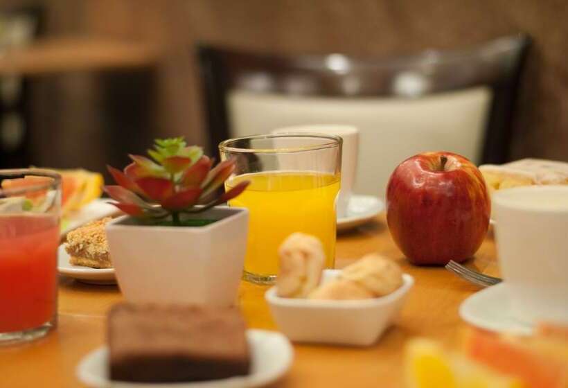 هتل Ramada By Wyndham Buenos Aires Centro