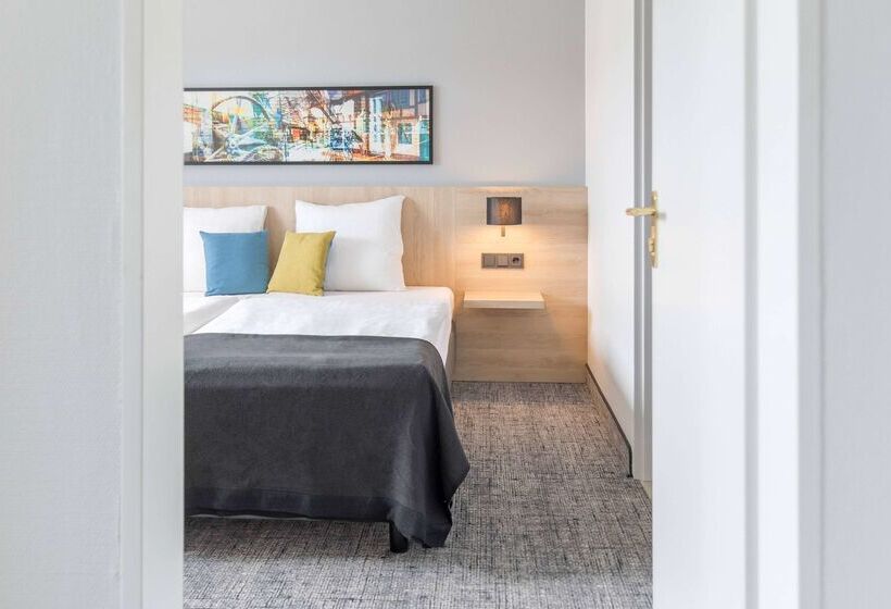 ホテル Ramada By Wyndham Flensburg City