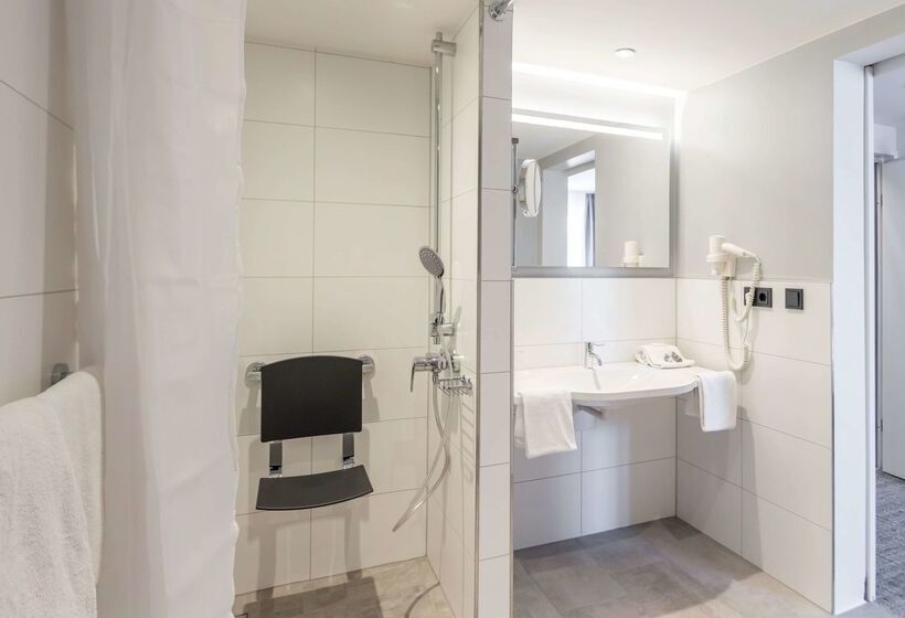 בית מלון כפרי Ramada By Wyndham Flensburg City