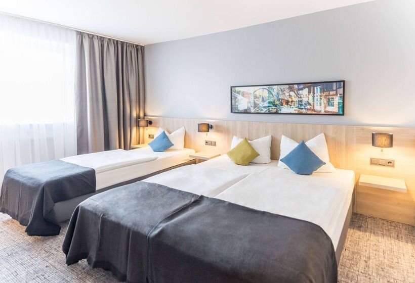 בית מלון כפרי Ramada By Wyndham Flensburg City