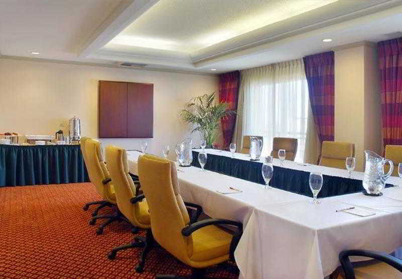 호텔 Visalia Marriott At The Convention Center