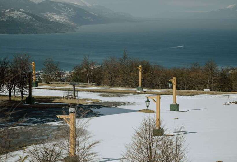 هتل Wyndham Garden Ushuaia  Del Glaciar