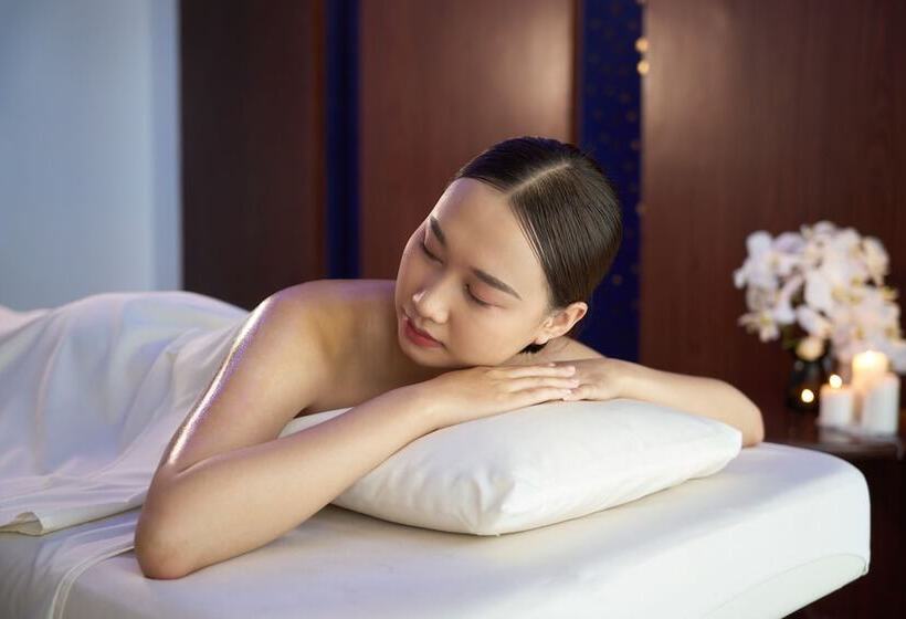 Novotel Phuket Vintage Park Resort
