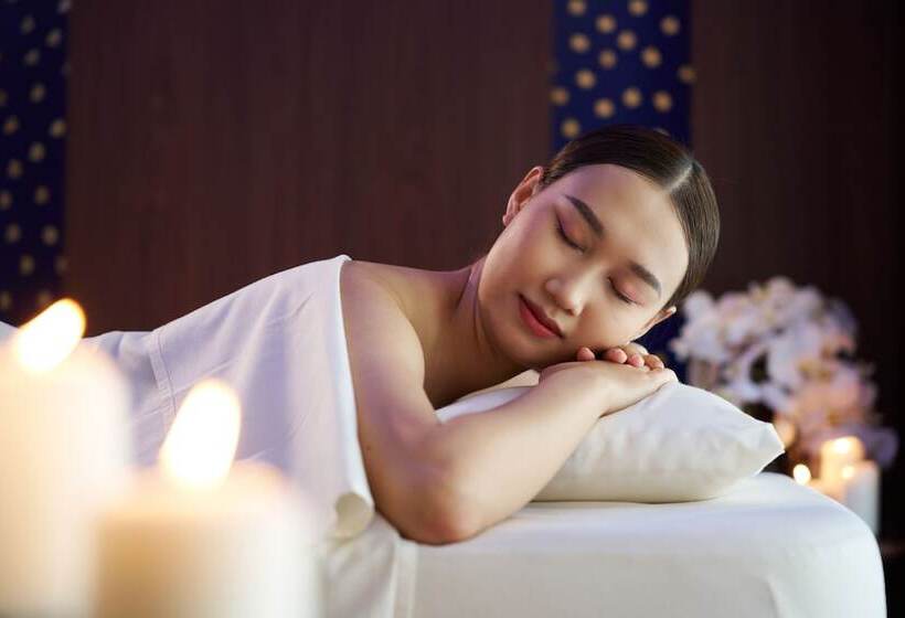 Novotel Phuket Vintage Park Resort