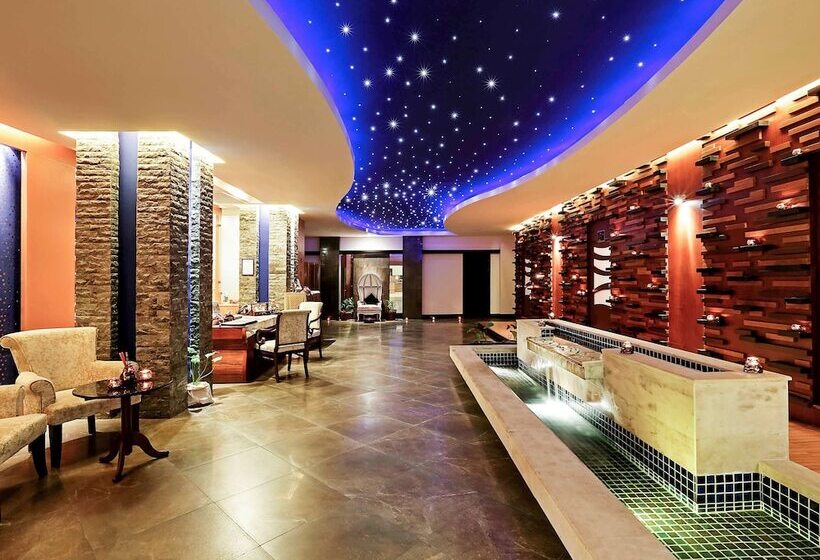 Novotel Phuket Vintage Park Resort