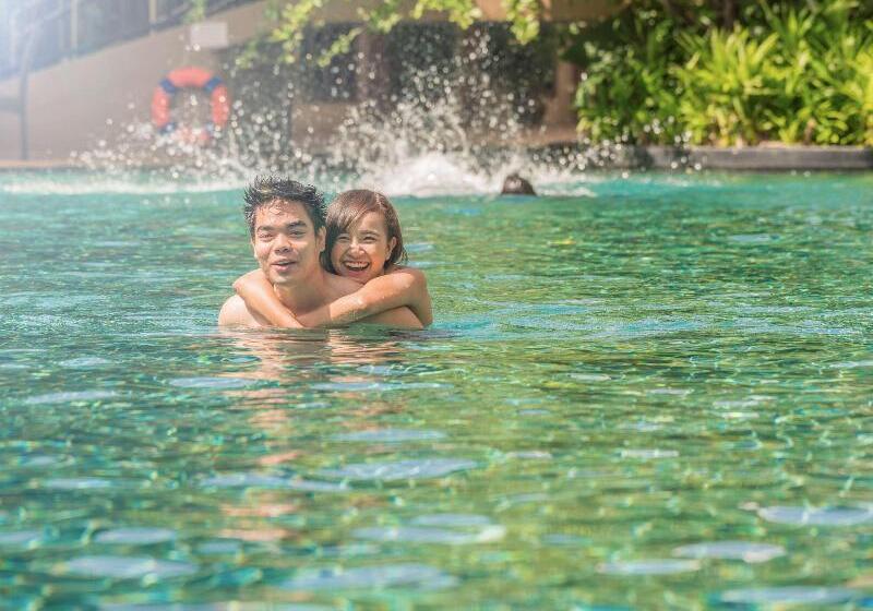Novotel Phuket Vintage Park Resort