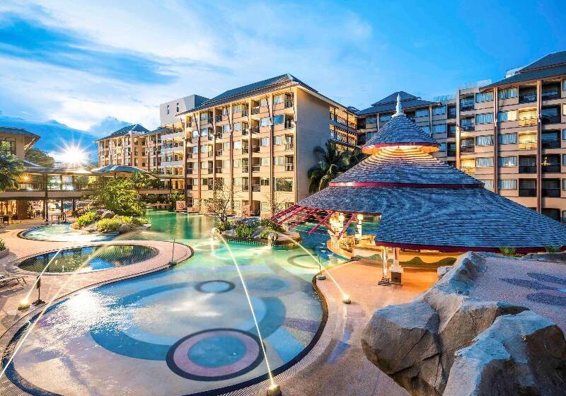 Novotel Phuket Vintage Park Resort
