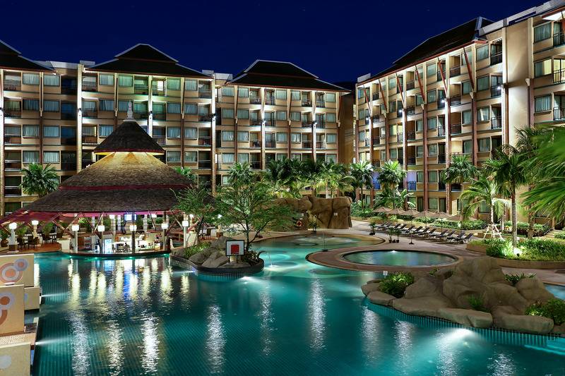 Novotel Phuket Vintage Park Resort