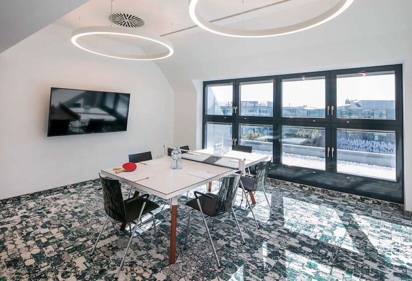 Arcotel Donauzentrum