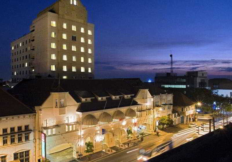Fotos del hotel Arcadia Surabaya By Horison:  10