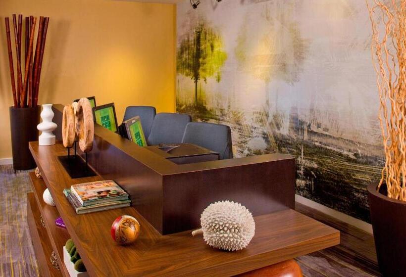 هتل Courtyard Orlando International Drive/convention Center