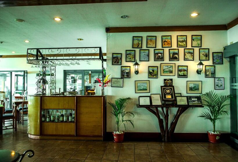 Days Hotel Tagaytay
