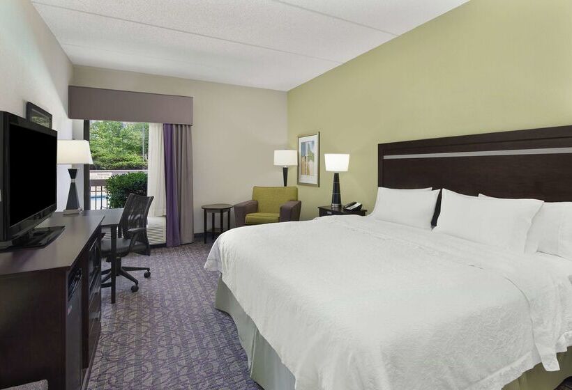 هتل Hampton Inn Atlantatown Center/kennesaw