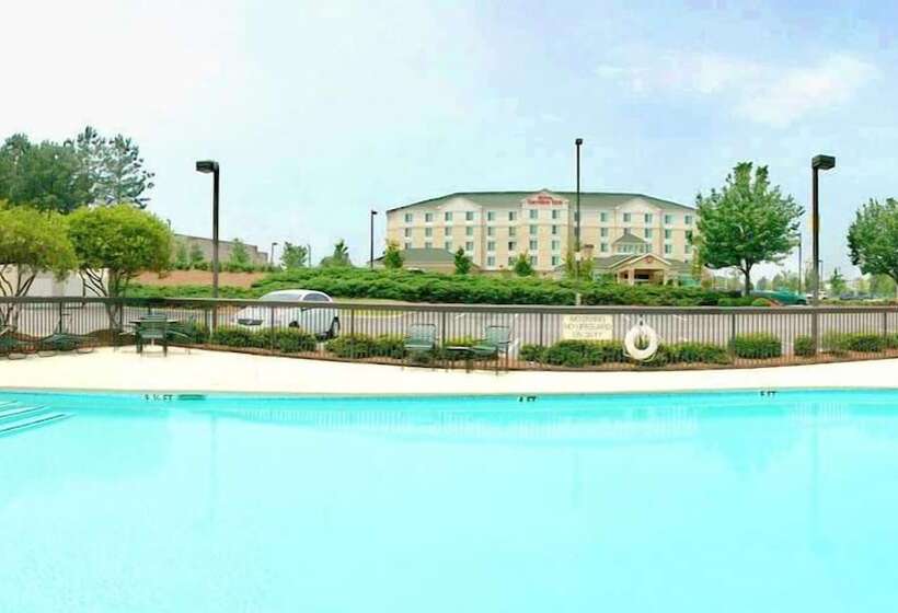 هتل Hampton Inn Atlantatown Center/kennesaw