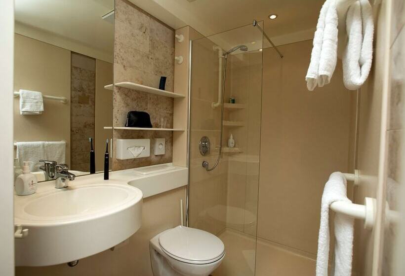 Fotos del hotel Ibis Berlin Neukölln:  7