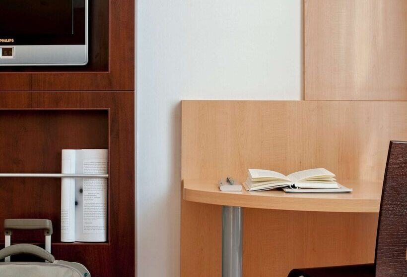 Fotos del hotel Ibis Berlin Neukölln:  9