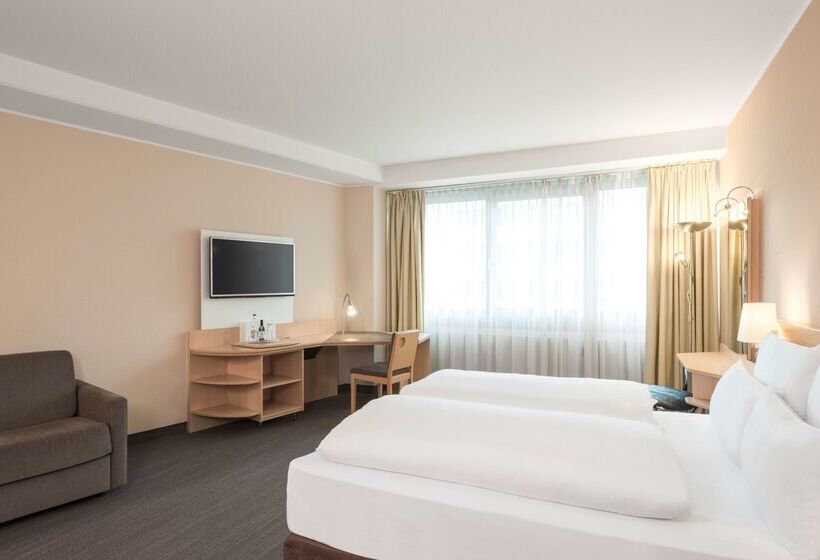 هتل NH Düsseldorf City