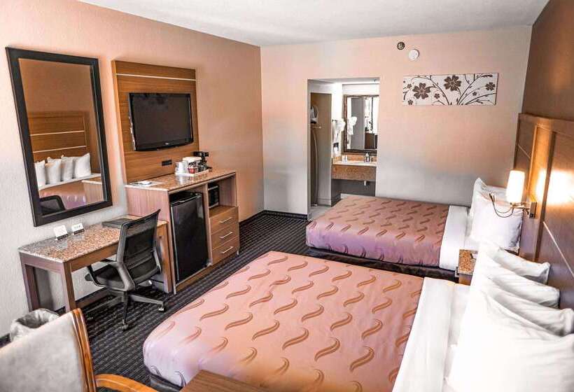 هتل Quality Inn & Suites Near Six Flags   Austell