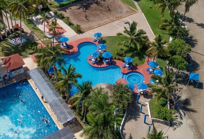 هتل Qualton Club Ixtapa All Inclusive